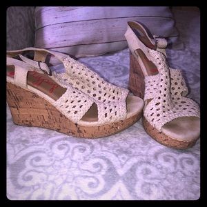 Wedge shoes